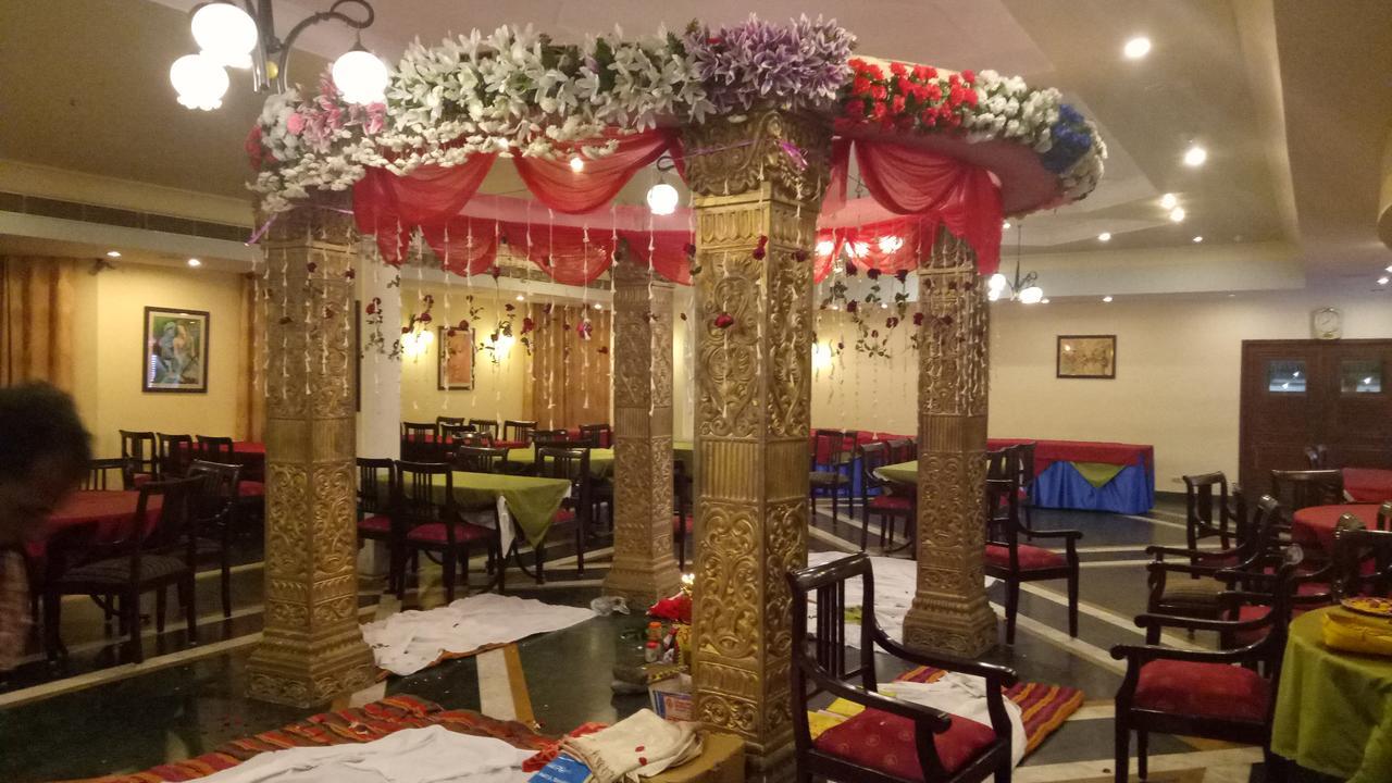 The Royal Residency Hotel Bodh Gaya Exterior photo