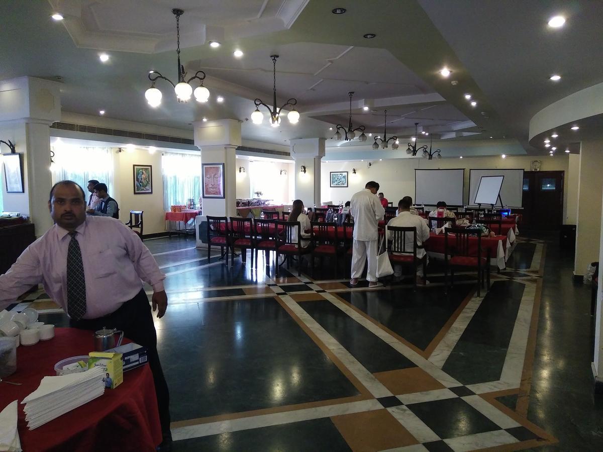 The Royal Residency Hotel Bodh Gaya Exterior photo