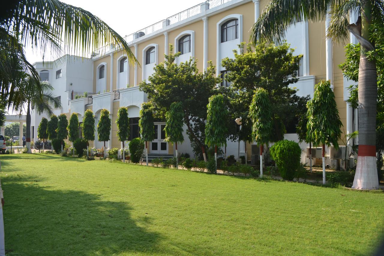 The Royal Residency Hotel Bodh Gaya Exterior photo