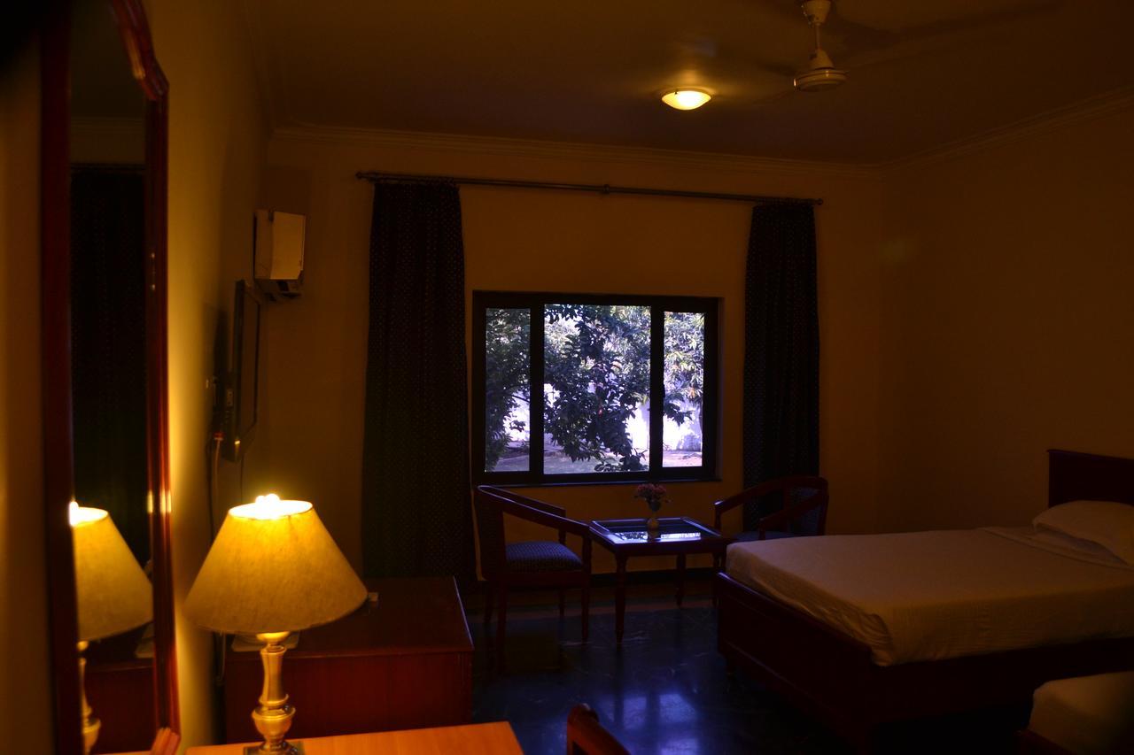 The Royal Residency Hotel Bodh Gaya Exterior photo