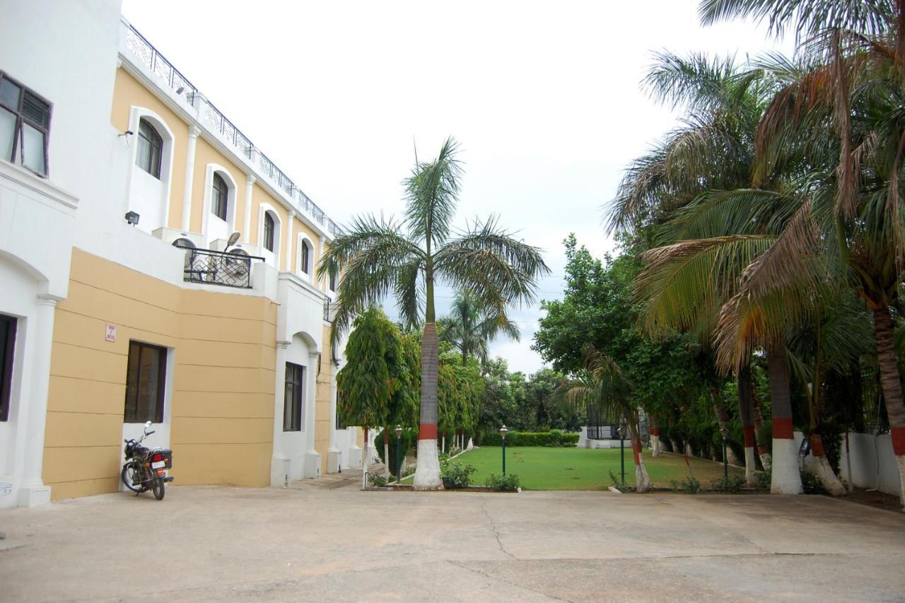 The Royal Residency Hotel Bodh Gaya Room photo