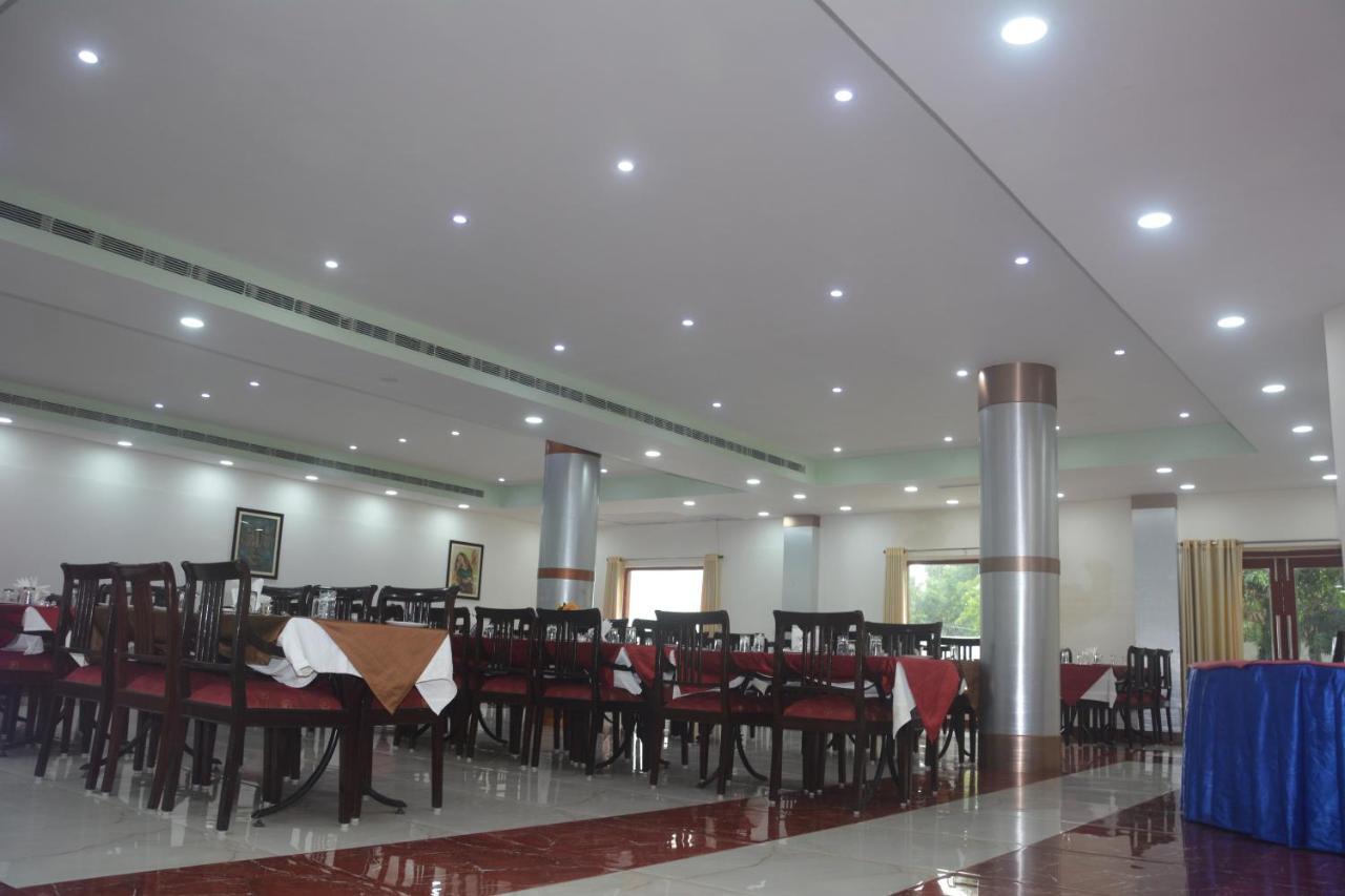 The Royal Residency Hotel Bodh Gaya Exterior photo