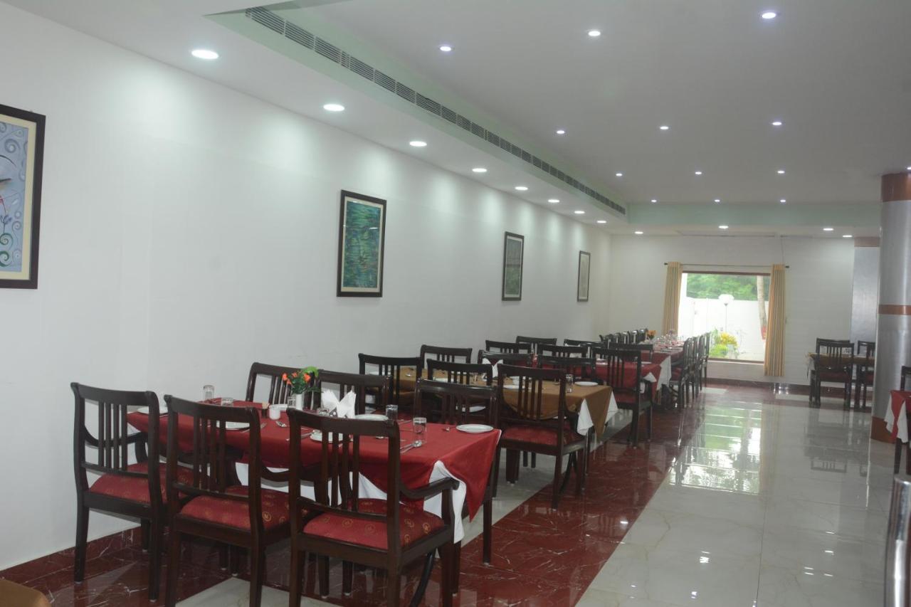 The Royal Residency Hotel Bodh Gaya Exterior photo