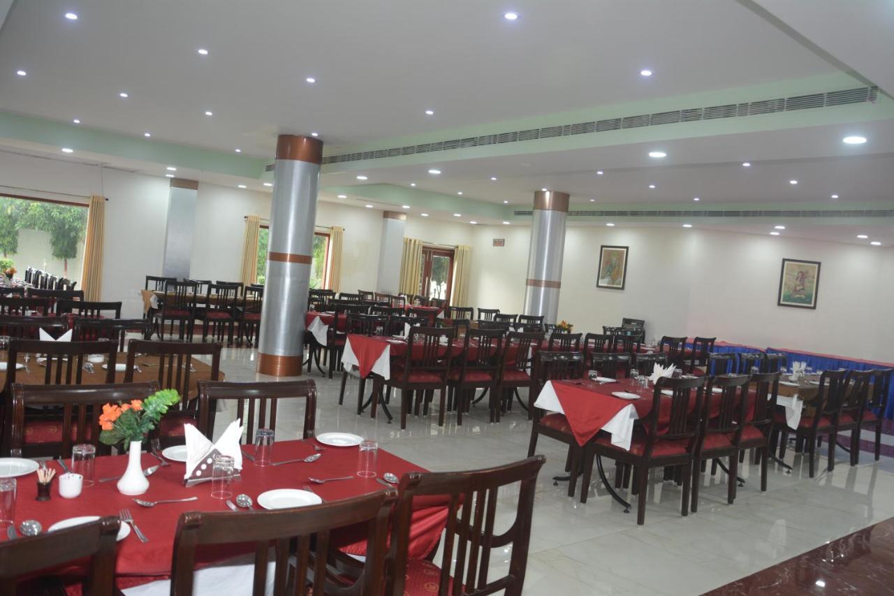 The Royal Residency Hotel Bodh Gaya Exterior photo