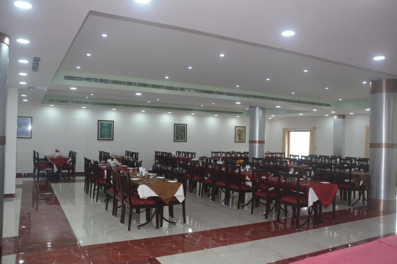 The Royal Residency Hotel Bodh Gaya Exterior photo