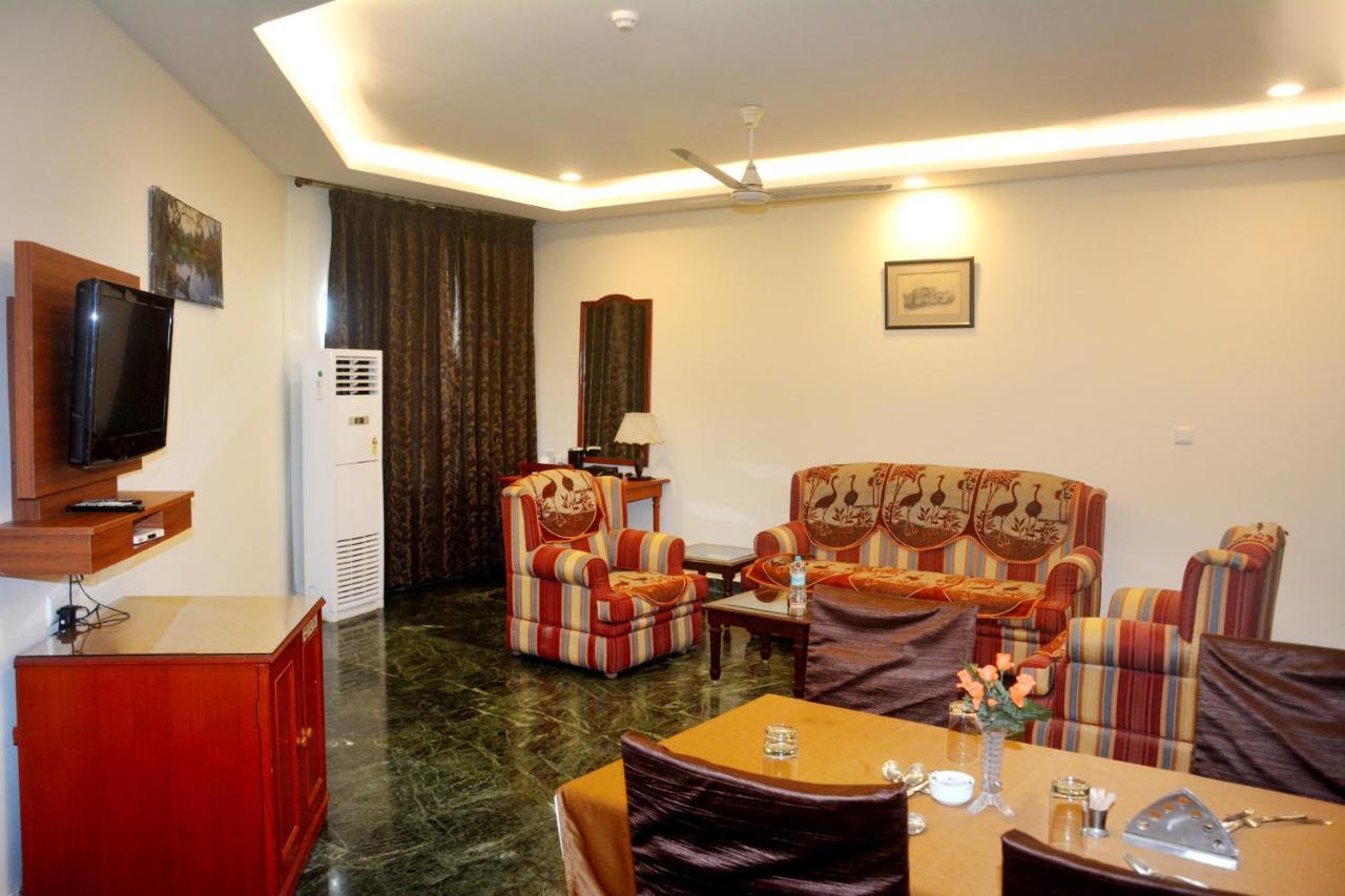 The Royal Residency Hotel Bodh Gaya Exterior photo