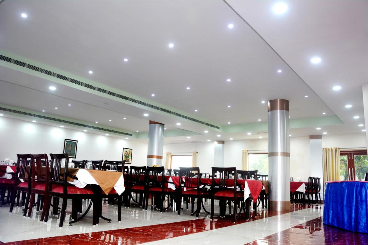The Royal Residency Hotel Bodh Gaya Exterior photo