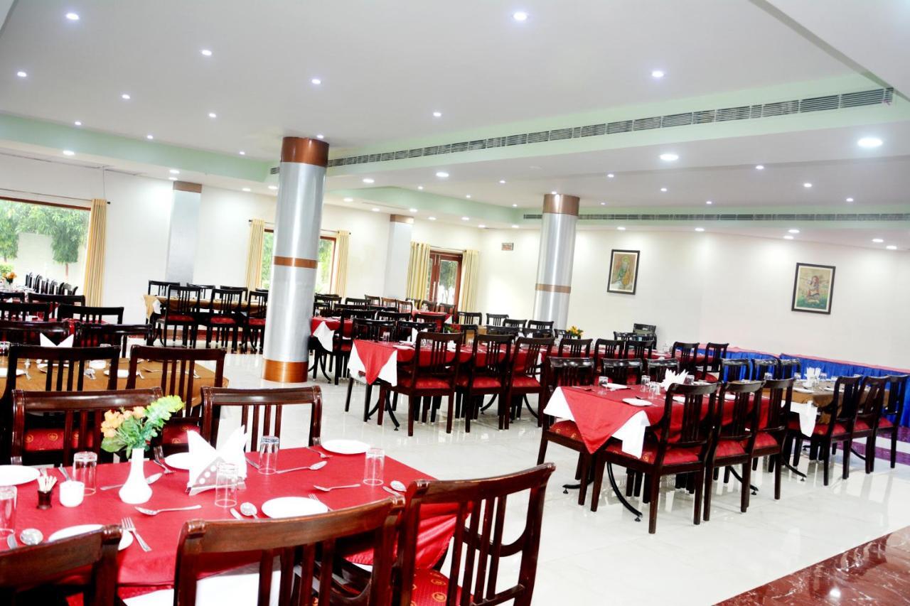 The Royal Residency Hotel Bodh Gaya Exterior photo